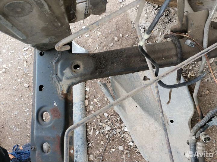 Подрамник Ларгус, логан, Сандеро