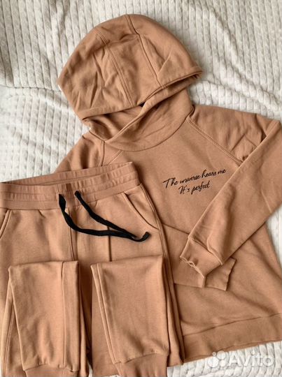 Костюм спортивный