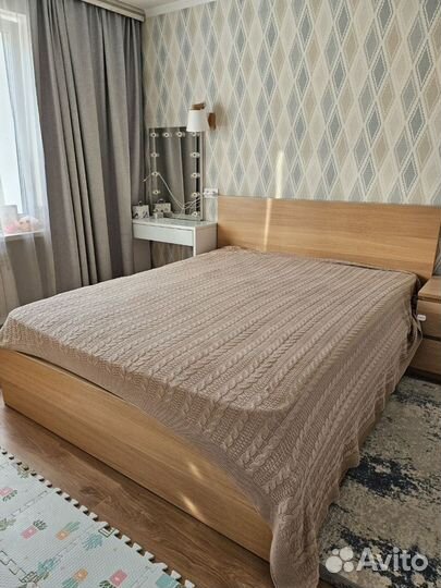 Кровать двуспальная IKEA с матрасом и ящиками