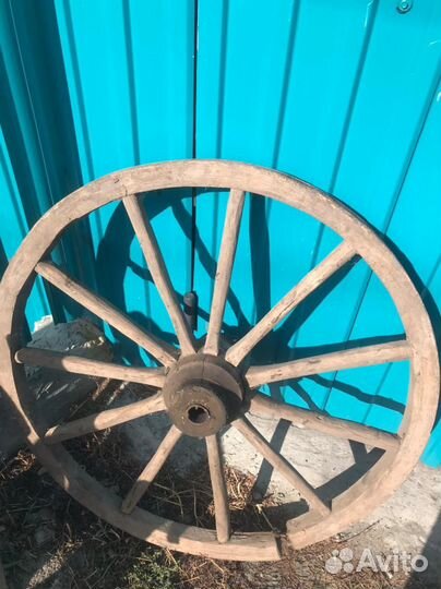 Колесо деревянное от телеги