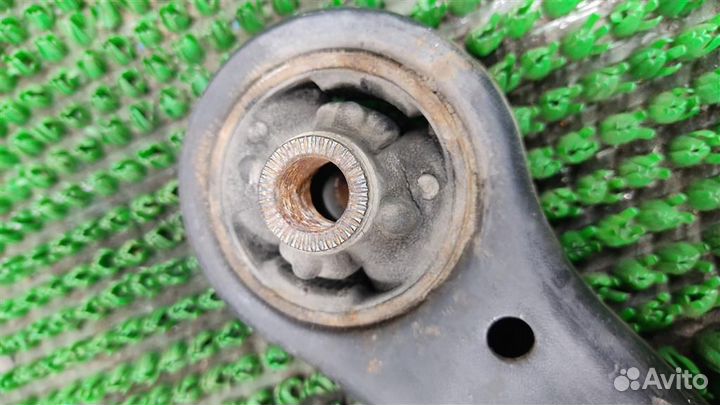 Рычаг передний правый нижний Lexus RX400H 2007