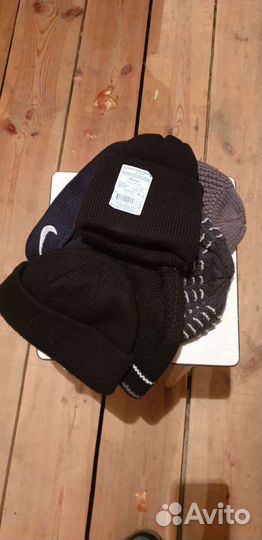Шапки вязаные