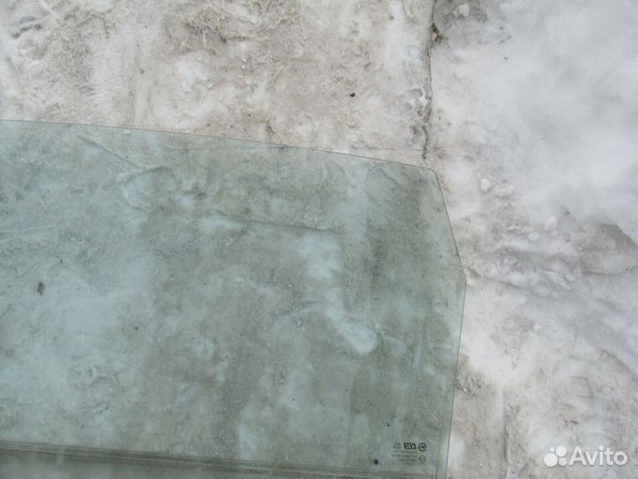 Стекло двери задней правой Captiva,Antara 2006-15