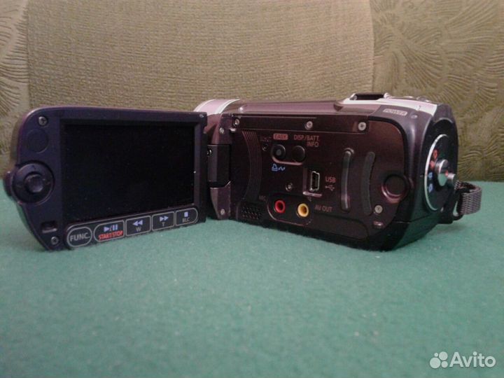 Видео камера Canon FS100E