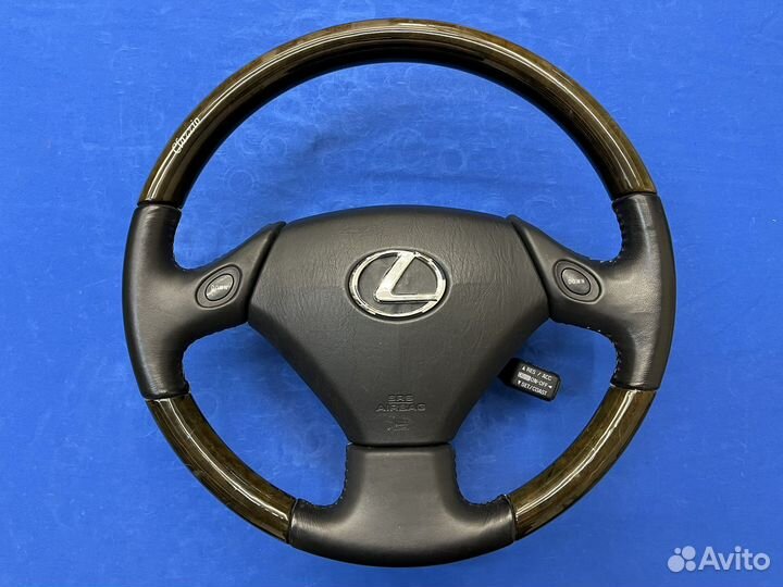 Руль Clazzio с косточкой дерево для Lexus