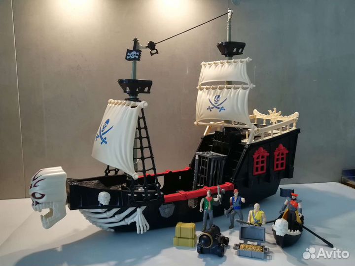 Пиратский корабль