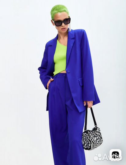 Брючный костюм женский. Размер 48