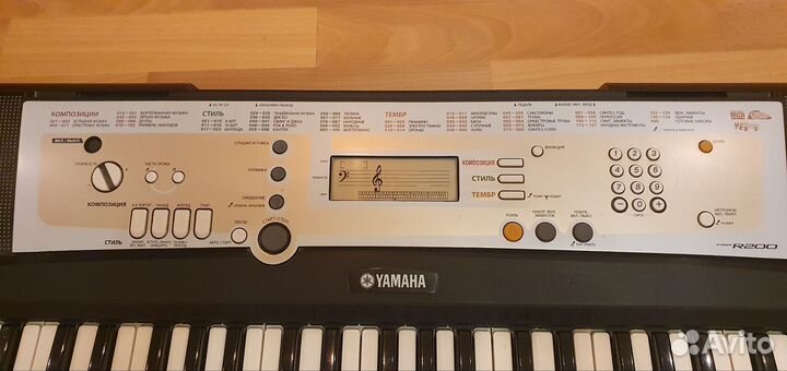 Синтезатор yamaha psr r200