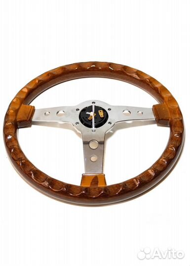 Спортивный руль на LADA nardi