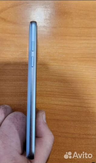 Samsung Galaxy A3 (2017) SM-A320F/DS, 2/16 ГБ