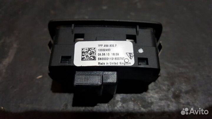 Кнопка открывания багажника Porsche Cayenne 958