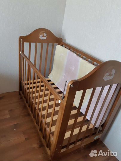 Детская кроватка