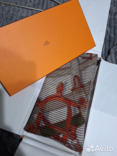 Палантин hermes