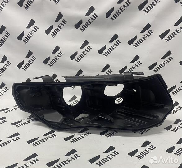 Правый корпус фары Land Rover Discovery Sport