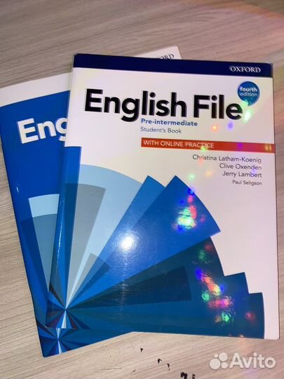 Учебник и рабочая тетрадь English File