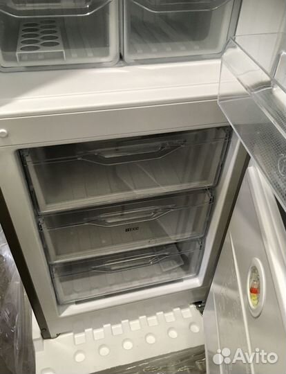 Холодильник Indesit (Новый)