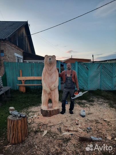 Медведь, фигура из дерева (кедр )