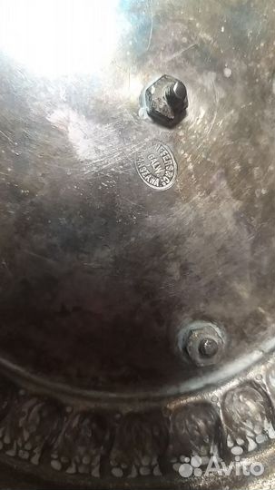 Лошадь с ножами