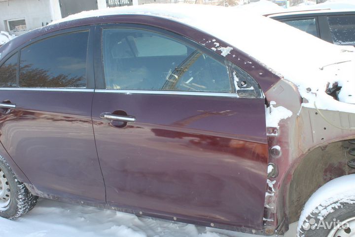 Geely Emgrand ec7 дверь передняя правая