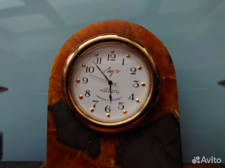 Настольные часы Луч в корпусе из яшмы