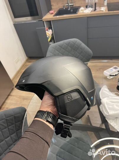 Шлем горнолыжный