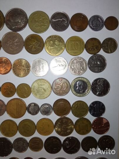 Набор монет зарубежных стран 100 штук