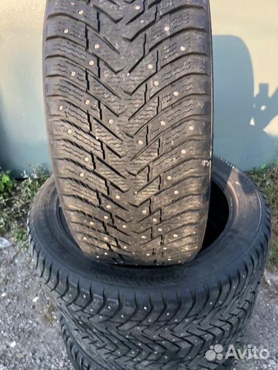 Nokian Tyres Hakkapeliitta 8 SUV 275/45 R21 110T