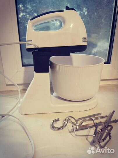 Миксер с чашей