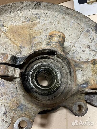 Кулак поворотный передний Audi 80 B3 1.8 PM