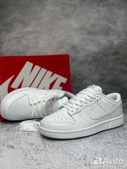 Кроссовки Nike Sb Dunk белые арт:241
