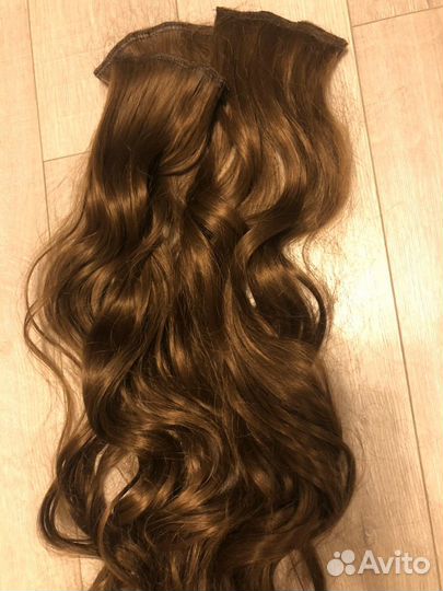 Волосы на заколках