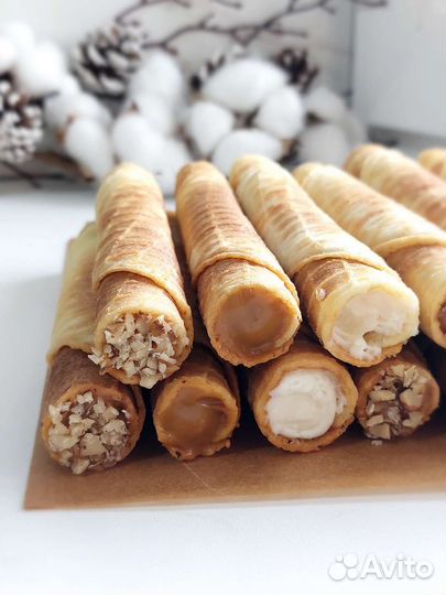 Домашняя выпечка(медовик,орешки,булочки)