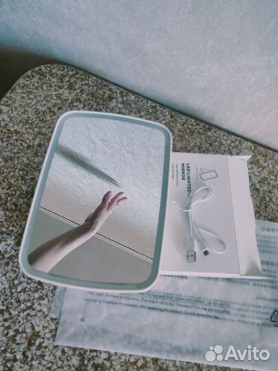 Зеркало с подсветкой настольное