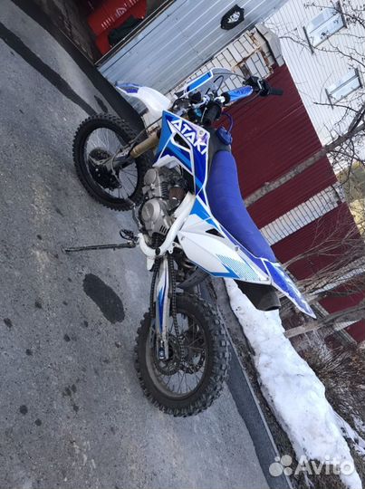 Ataki start YX 125