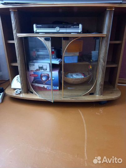 Тумба под телевизор