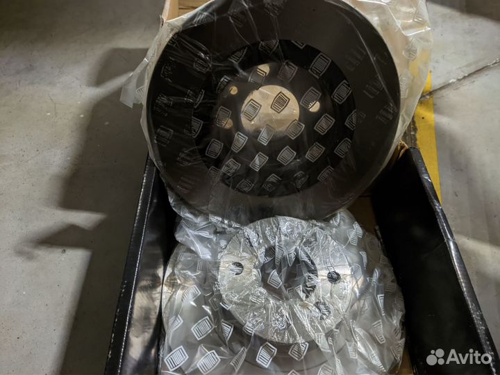 Тормозные диски и колодки LADA Vesta