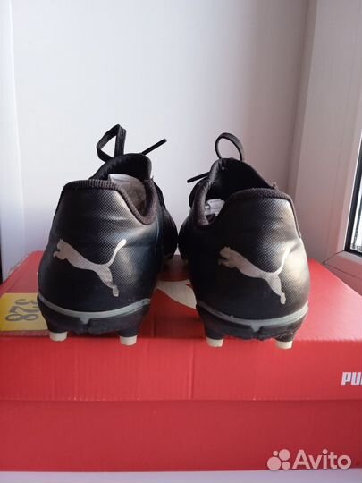 Футбольные бутсы puma