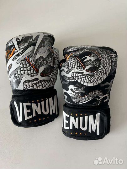 Боксерские перчатки Venum 10OZ