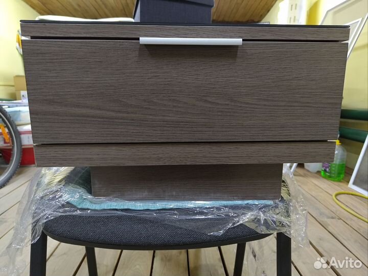 Тумба прикроватная