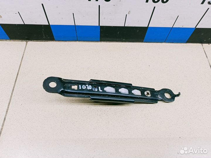 Механизм регулировки ремня безопасности RAV 4 2013