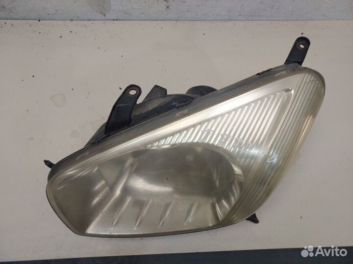 Фара (передняя) Toyota RAV 4, 2003