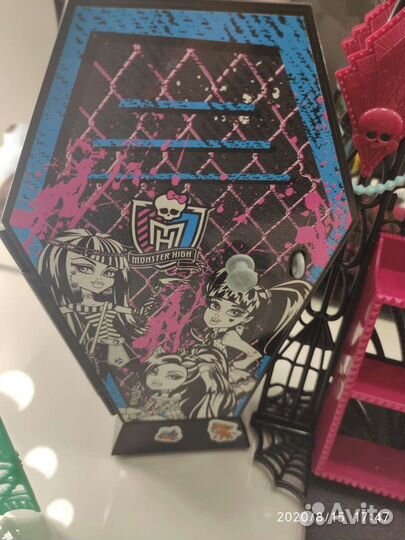 Мебель Монстр Хай