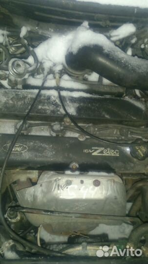 Ford Focus 2.0 AT, 2001, битый, 333 333 км