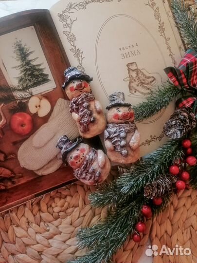 Ватная ёлочная игрушка снеговик