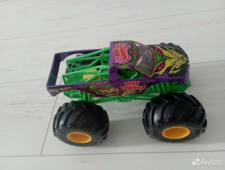 Машина Монстр-трак Hot Wheels большой