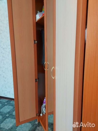 Угловой шкаф