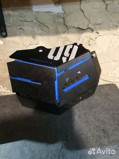 Кожух бочка антифриза Yamaha MT-09