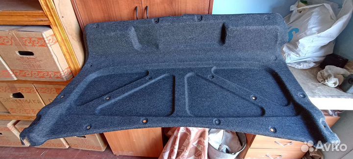 Обшивка крышки багажника тайота Марк 2