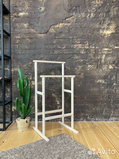 Вешалка напольная деревянная