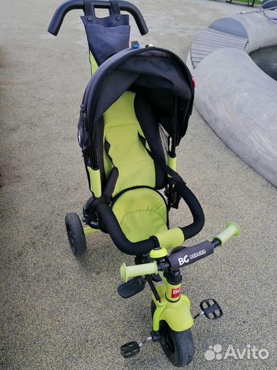 Детский велосипед с родительской ручкой